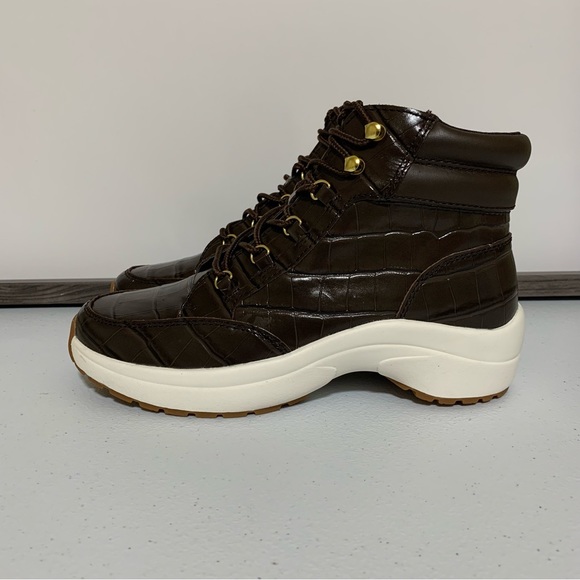 Lauren Ralph Lauren Rylee Embossed Leather High-Top Sneaker-Size 7.5 NWOT - Picture 3 of 12